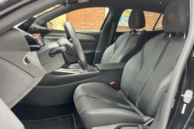 Peugeot 408 (2024) thumbnail 8
