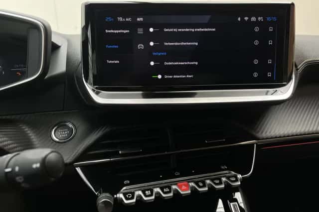Peugeot 208 (2025) thumbnail 19