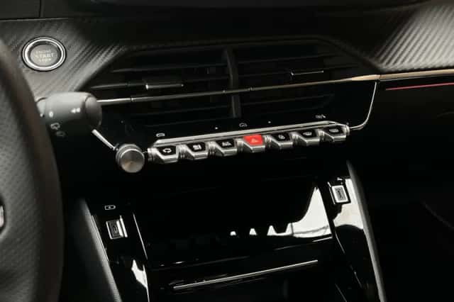 Peugeot 208 (2025) thumbnail 23