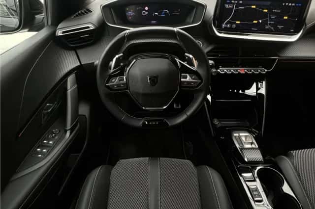 Peugeot 208 (2025) thumbnail 5