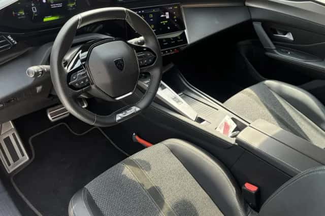 Peugeot 408 (2025) thumbnail 3