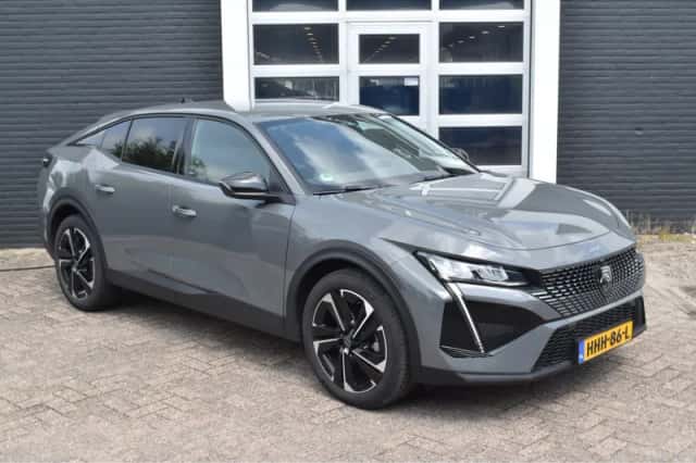 Peugeot 408 (2025) thumbnail 3