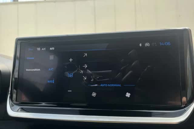 Peugeot e-2008 (2025) thumbnail 13