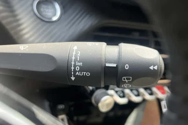 Peugeot e-2008 (2025) thumbnail 23