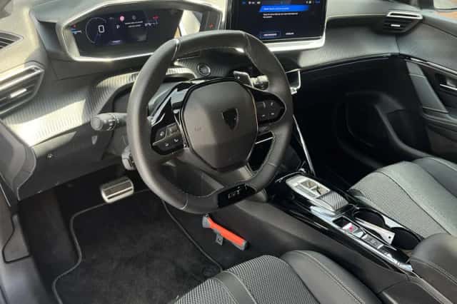 Peugeot 208 (2025) thumbnail 3
