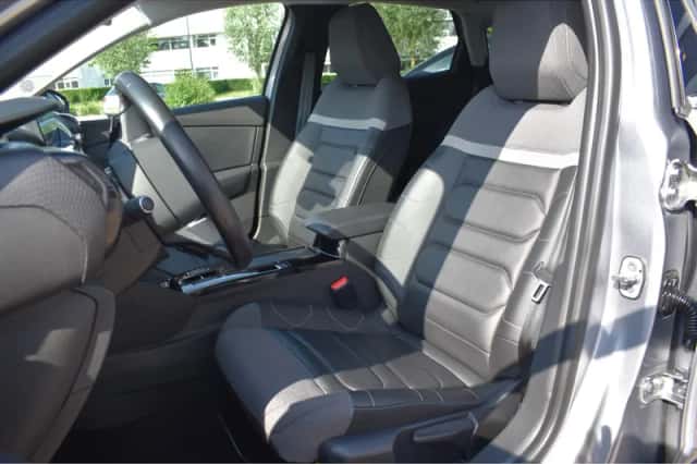 Citroën C4 (2022) thumbnail 2