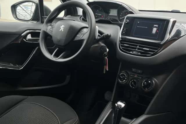Peugeot 208 (2017) thumbnail 23