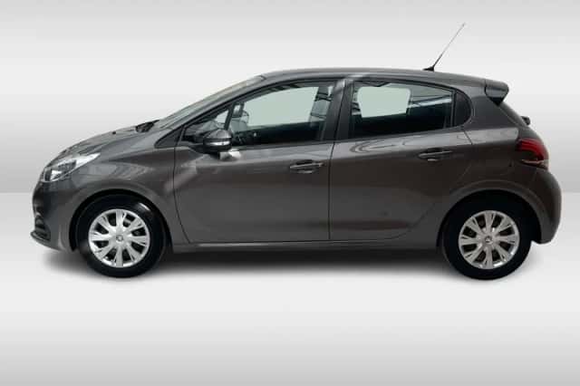 Peugeot 208 (2017) thumbnail 5