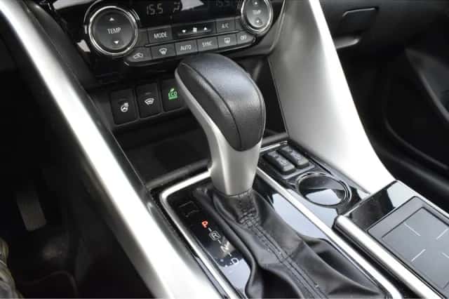 Mitsubishi Eclipse Cross (2018) thumbnail 16
