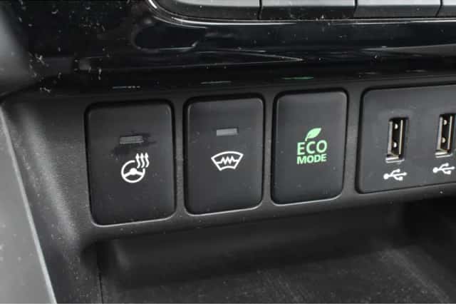 Mitsubishi Eclipse Cross (2018) thumbnail 18