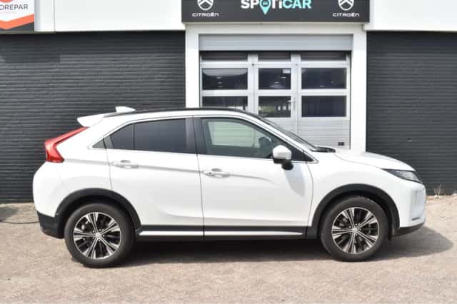 Mitsubishi Eclipse Cross (2018) thumbnail 5