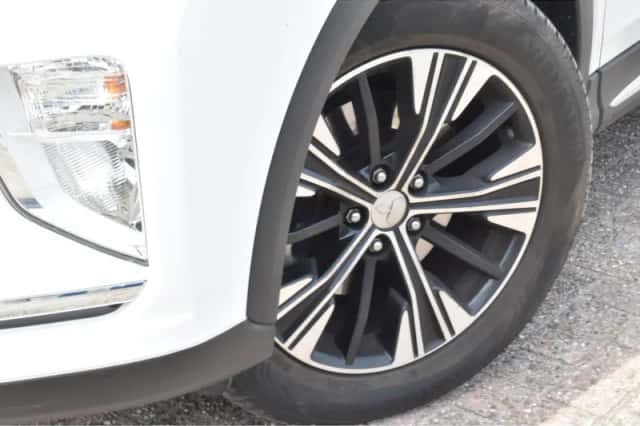 Mitsubishi Eclipse Cross (2018) thumbnail 7