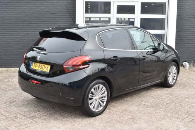 Peugeot 208 (2018) thumbnail 3