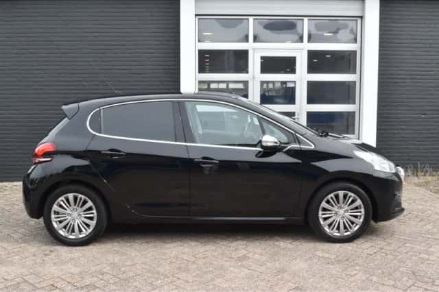 Peugeot 208 (2018) thumbnail 4