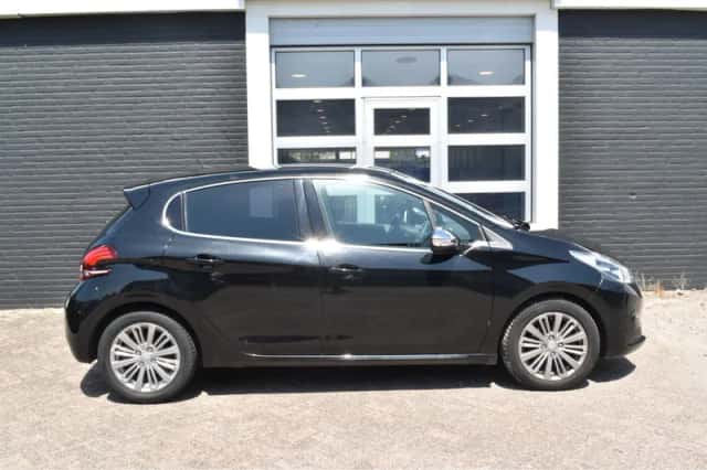 Peugeot 208 (2018) thumbnail 5