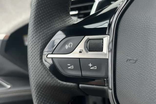 Peugeot 3008 (2024) thumbnail 21