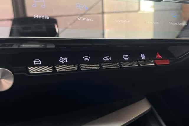 Peugeot 308 (2024) thumbnail 18