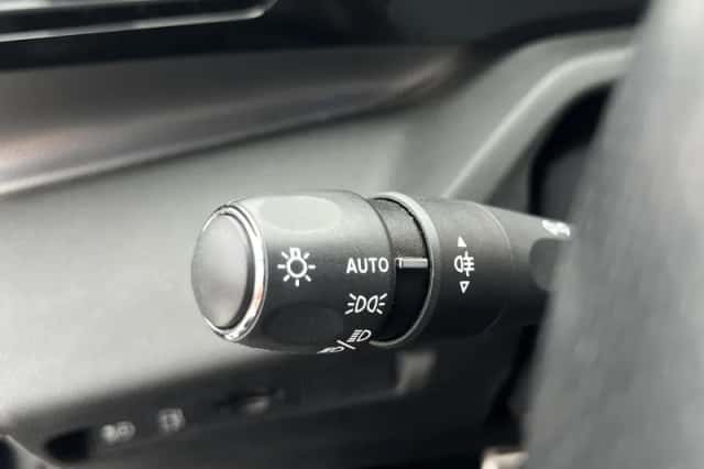 Peugeot 308 (2024) thumbnail 25