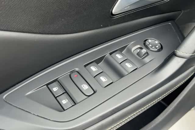 Peugeot 308 (2024) thumbnail 26