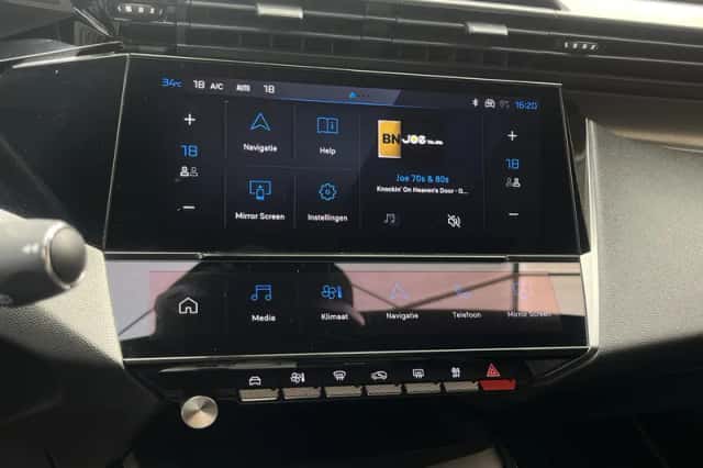 Peugeot 308 (2024) thumbnail 10