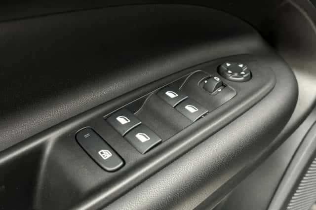 Jeep Avenger (2025) thumbnail 23