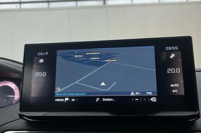 Peugeot 3008 (2023) thumbnail 14