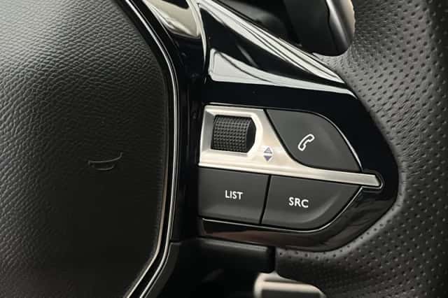 Peugeot 3008 (2023) thumbnail 20