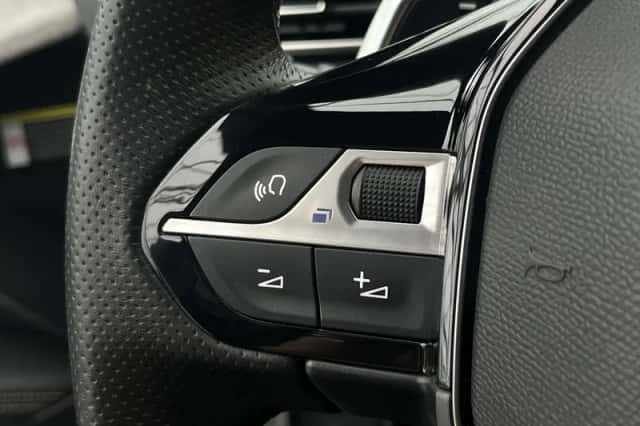 Peugeot 3008 (2023) thumbnail 21