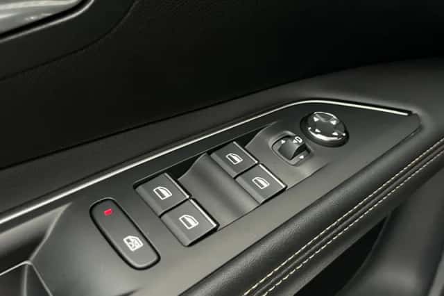 Peugeot 3008 (2023) thumbnail 26