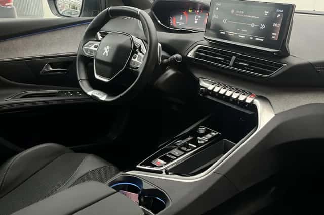 Peugeot 3008 (2023) thumbnail 30