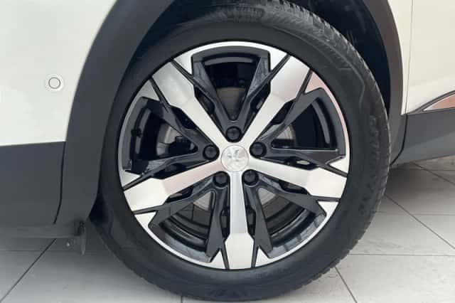 Peugeot 3008 (2023) thumbnail 4