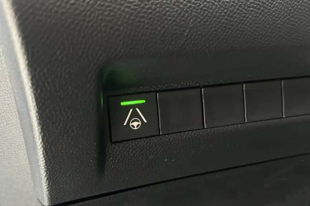 Peugeot 2008 (2024) thumbnail 28