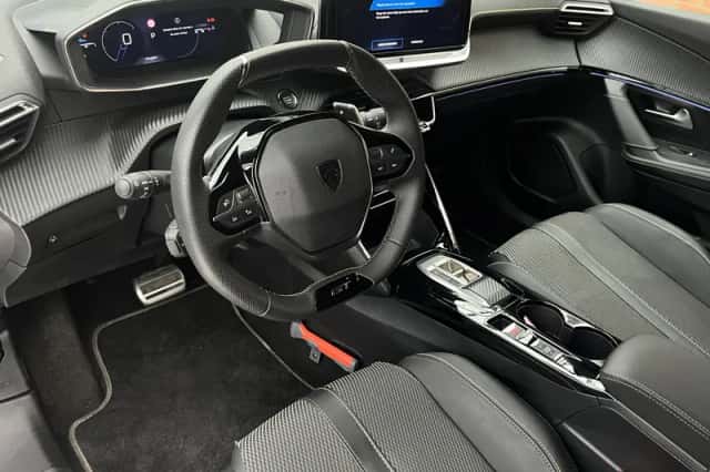 Peugeot 2008 (2025) thumbnail 3