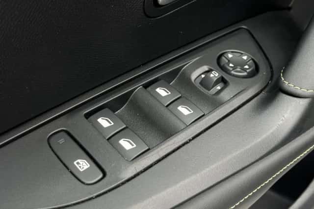 Peugeot 2008 (2025) thumbnail 28