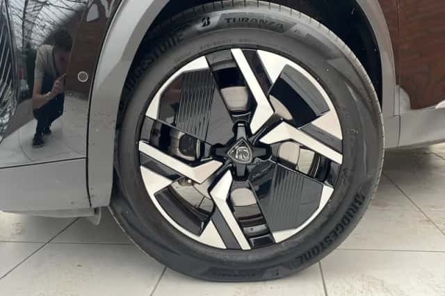 Peugeot 2008 (2025) thumbnail 4