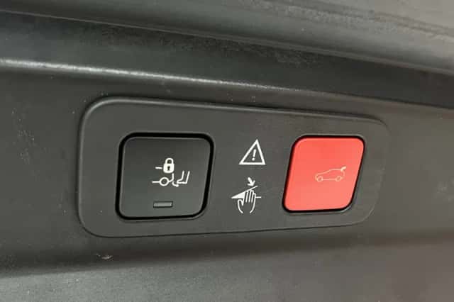 Peugeot 5008 (2018) thumbnail 12