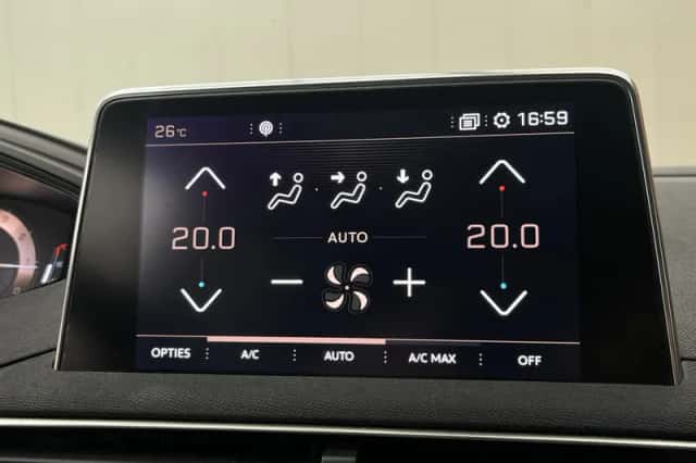 Peugeot 5008 (2018) thumbnail 18