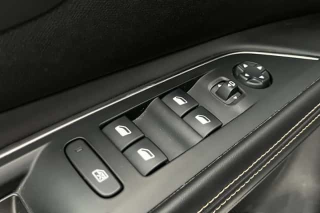 Peugeot 5008 (2018) thumbnail 28