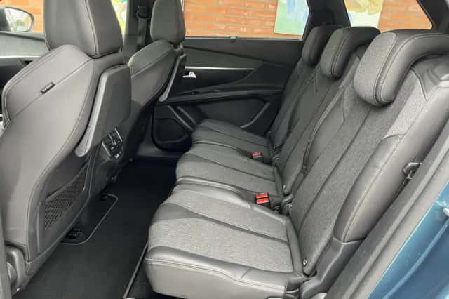 Peugeot 5008 (2018) thumbnail 10