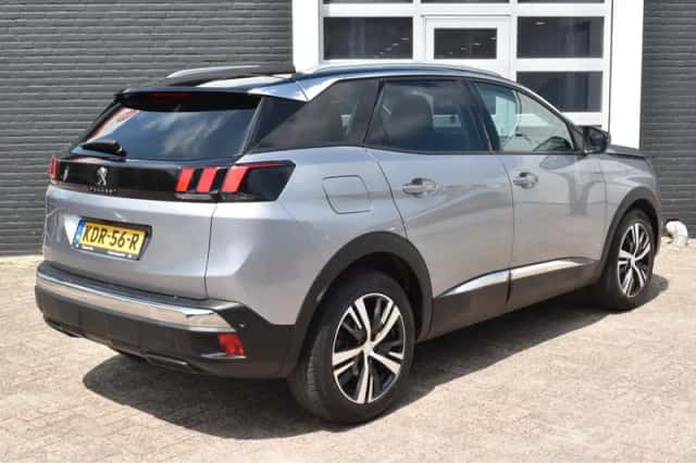 Peugeot 3008 (2019) thumbnail 3