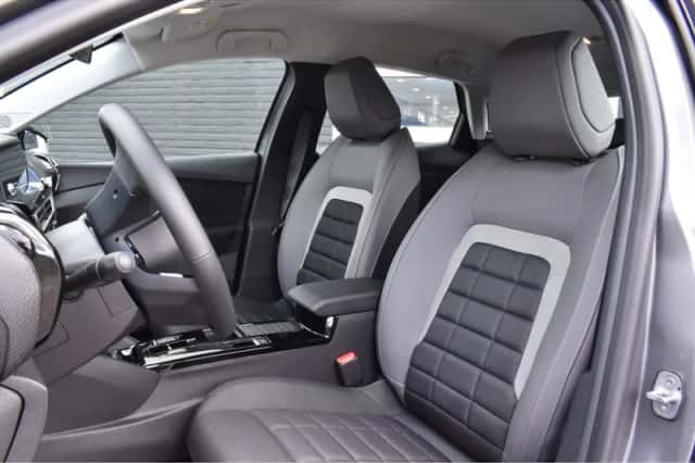 Citroën ë-C4 (2025) thumbnail 2