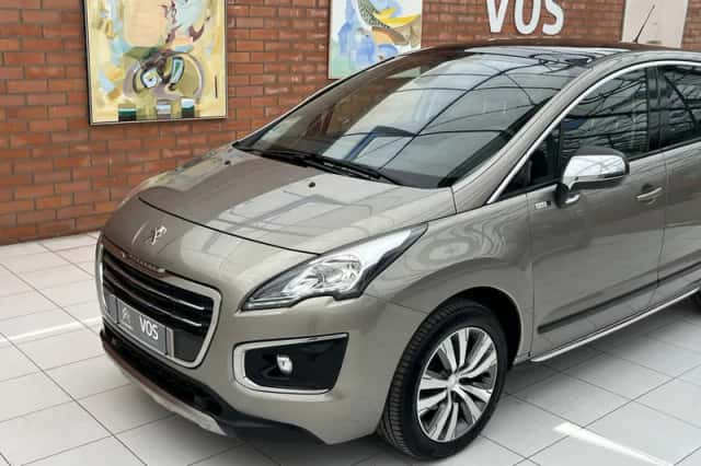 Peugeot 3008 (2014) thumbnail 6