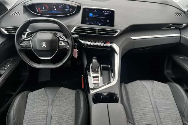 Peugeot 3008 (2019) thumbnail 5