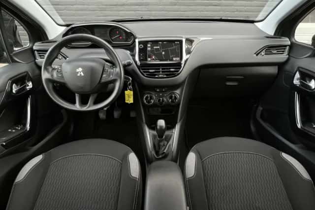 Peugeot 208 (2016) thumbnail 4