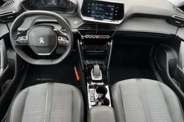 Peugeot e-2008 (2021) thumbnail 6