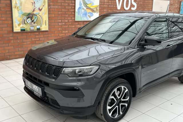Jeep Compass (2024) thumbnail 5