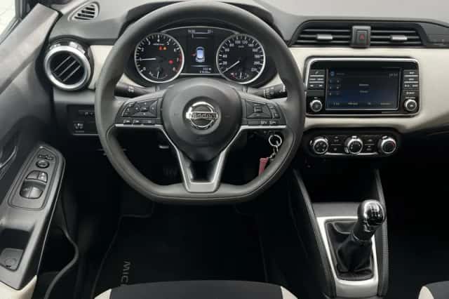 Nissan Micra (2017) thumbnail 3
