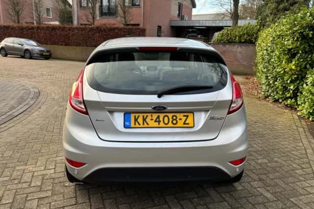 Ford Fiesta (2016) thumbnail 4