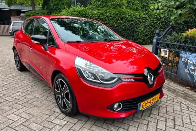 Renault Clio (2015) thumbnail 3
