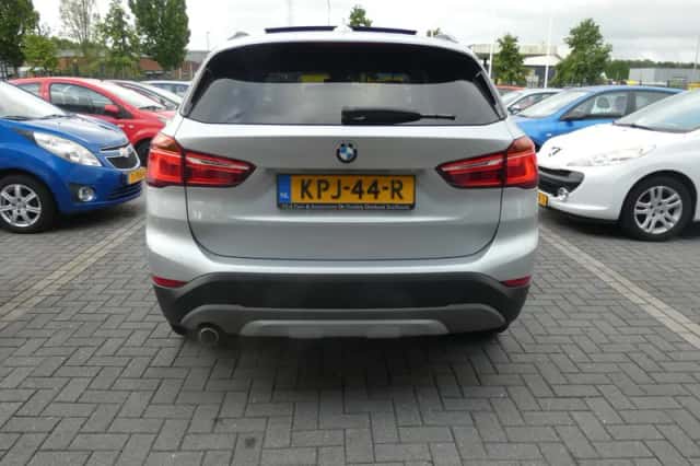BMW X1 (2017) thumbnail 2